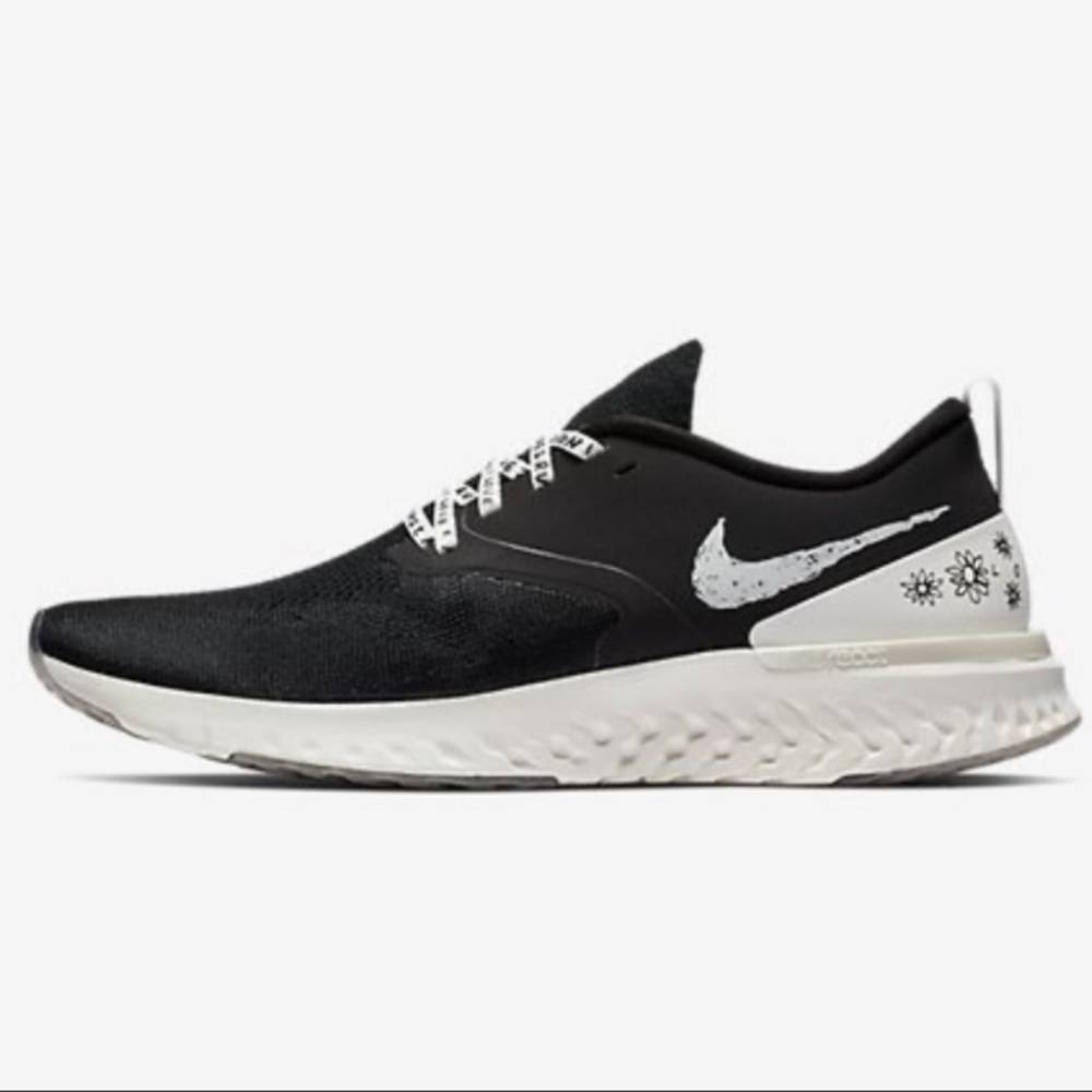 Nike flyknit limited edition like new off color